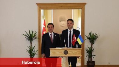 Ukrayna Antalya konsolosu Oleksandr Voronin Muğla Büyükşehir Belediye Başkanı Ahmet Aras'ı ziyaret etti