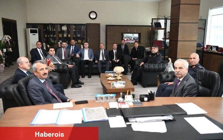 Vali Sezer'den Başkan Mehmet Özcan’a hayırlı olsun ziyareti - Haberois Vali Sezer'den Başkan Mehmet Özcan’a hayırlı olsun ziyareti