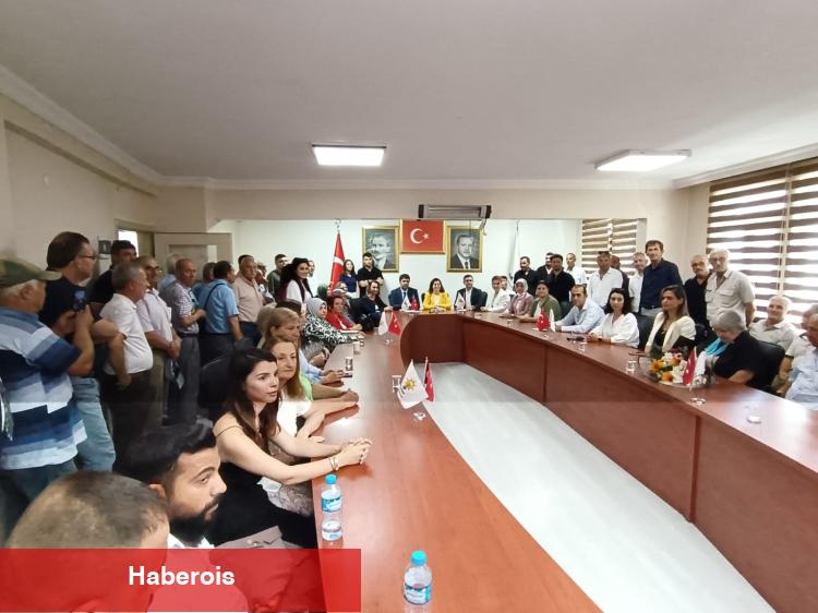 AK Parti Keşan'da Gürcan Kılınç görevi Savaş Pekdemir’e devretti