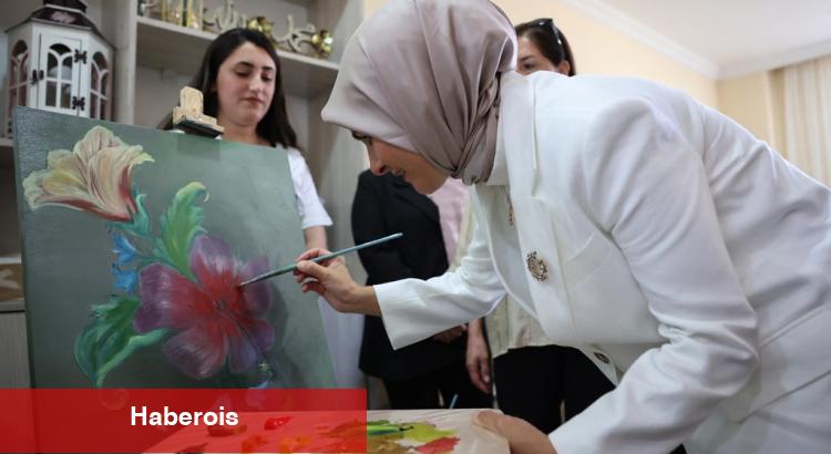 Bakan Göktaş'tan Hakkari'de Aile Destek Merkezi ziyareti - Haberois Bakan Göktaş'tan Hakkari'de Aile Destek Merkezi ziyareti