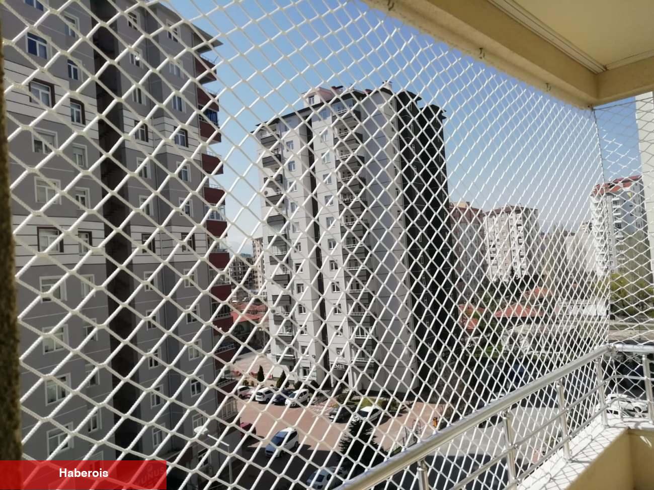 Balkonlarda güvenliğin sembolü: Balkon Filesi! Balkon filesi nasıl takılır?