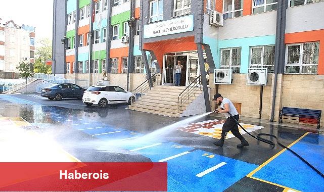 Bayrampaşa'da okullar temizleniyor, öğrencilere kırtasiye malzemeleri hediye ediliyor - Haberois Bayrampaşa'da okullar temizleniyor, öğrencilere kırtasiye malzemeleri hediye ediliyor