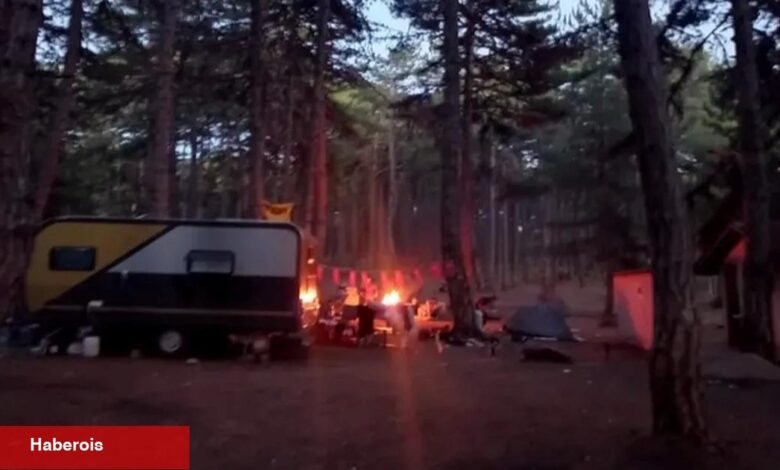 Bursa Kocayayla’da yasaklara rağmen kamp ateşi - Haberois Bursa Kocayayla’da yasaklara rağmen kamp ateşi