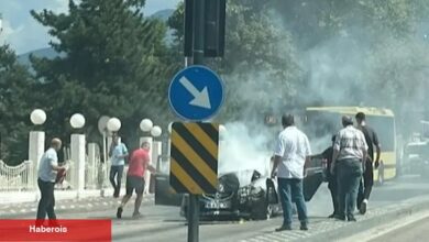Bursa'da hareket halindeki araç alev aldı