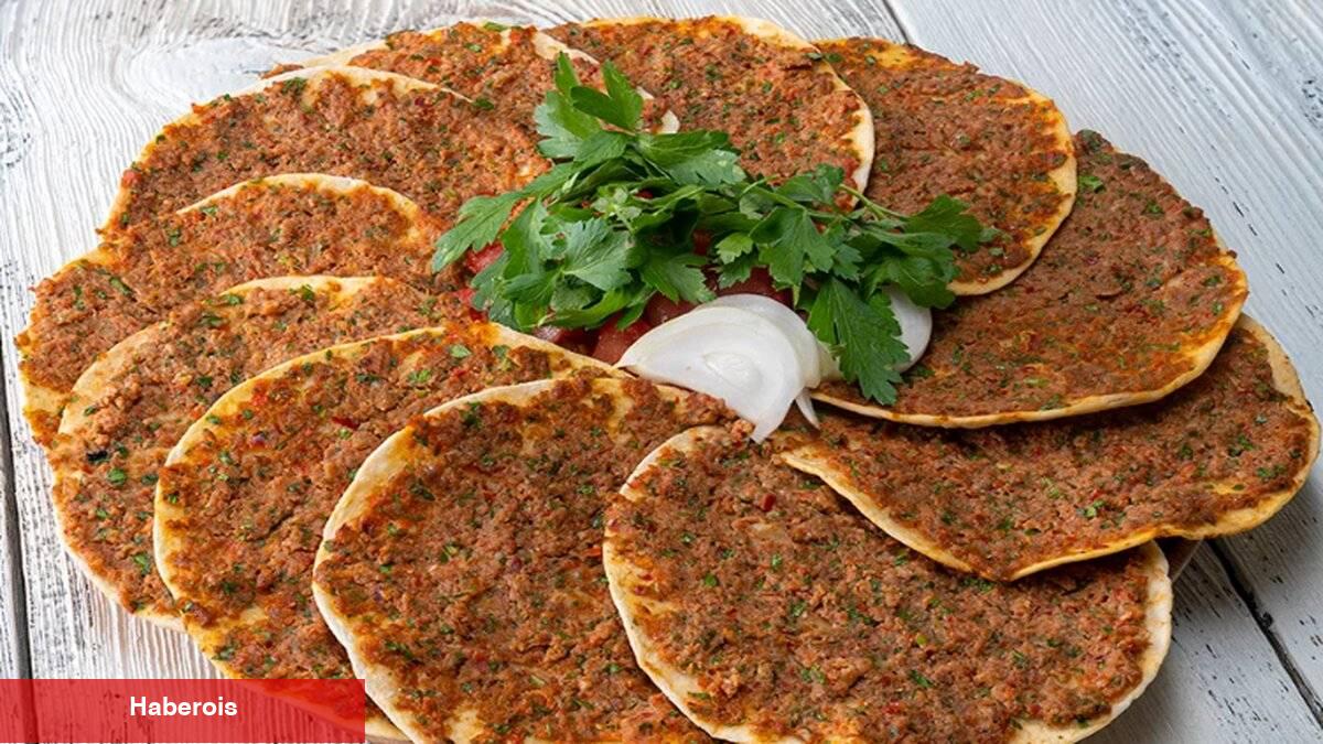 Çıtır çıtır yenir: Lahmacun tanımı - Haberois Çıtır çıtır yenir: Lahmacun tanımı