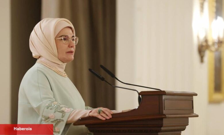 Emine Erdoğan'dan Malazgirt Zaferi paylaşımı! "Bize emanet edilen ebedi bir miras" - Haberois Emine Erdoğan'dan Malazgirt Zaferi paylaşımı! "Bize emanet edilen ebedi bir miras"