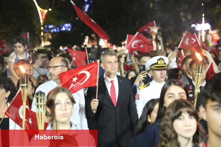 Gölcük'te 30 Ağustos Zafer Bayramı coşkusu