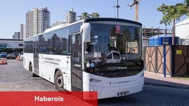 İzmir Büyükşehir'den kadın ve çocuklara ücretsiz deniz etkinliği Dezavantajlı bölgelerin kadınları denizle buluştu