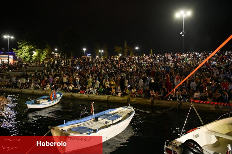 Karadeniz türküleri coşturdu