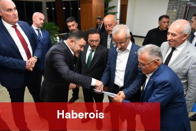 Kayseri OSB Başkanı Yalçın, Bakan Uraloğlu’na sanayicinin taleplerini içeren dosya sundu