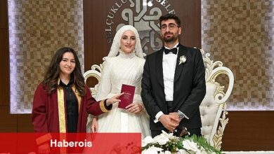 Konya'nın ilk ve tek kadın nikah memuru Esra Solak, Selçuklu Belediyesi Evlendirme Memurluğu'nda görevini başarı ile yürütüyor.