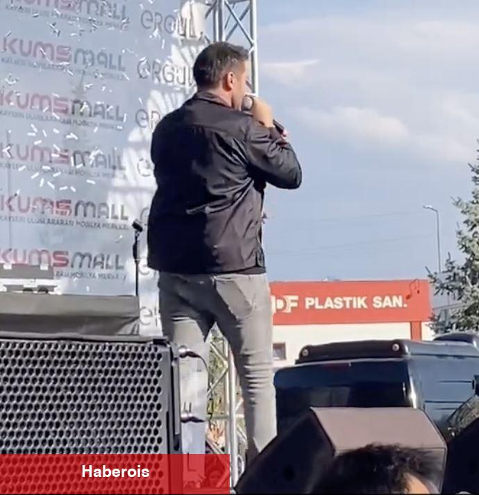 Mustafa Ceceli'nin konser usulü olay oldu! "Bu ne saygısızlık?"