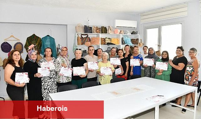 Sasalı'da Kadınların El Emeği Ürünleri Sergiye Çıktı - Haberois Sasalı'da Kadınların El Emeği Ürünleri Sergiye Çıktı