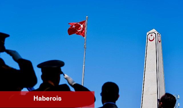 Seferihisar'da 30 Ağustos Zafer Bayramı kutlamaları saat 10.00'da çelenk töreniyle başladı. - Haberois Seferihisar'da 30 Ağustos Zafer Bayramı kutlamaları saat 10.00'da çelenk töreniyle başladı.