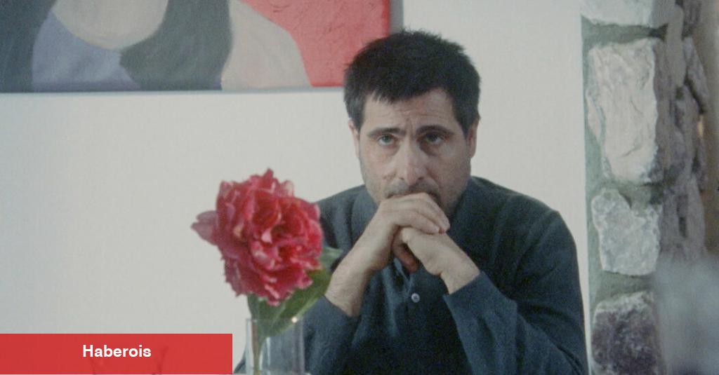 'Tapınaklar Arasında' İncelemesi: Bir Dul Adam Bir Bara Girer