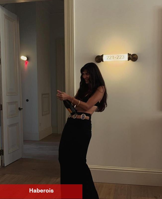Tuba Büyüküstün'den yatak pozları, bu sefer dergiye soyundu