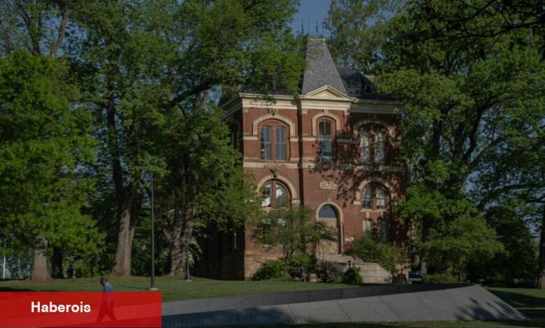 Virginia Üniversitesi Kölelikle Bağlantıları Vurgulayan Turları Askıya Aldı - Haberois Virginia Üniversitesi Kölelikle Bağlantıları Vurgulayan Turları Askıya Aldı
