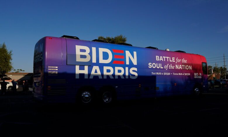 2020 Biden Kampanya Otobüsüyle 'Trump Treni' Karşılaşmasının Yargılanması Başladı - Haberois 2020 Biden Kampanya Otobüsüyle 'Trump Treni' Karşılaşmasının Yargılanması Başladı