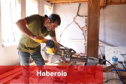 Bursa Gürsu'da Başkan Işık kütüphane inşaatında çalışıyor! Hem denetledi, hem çalıştı