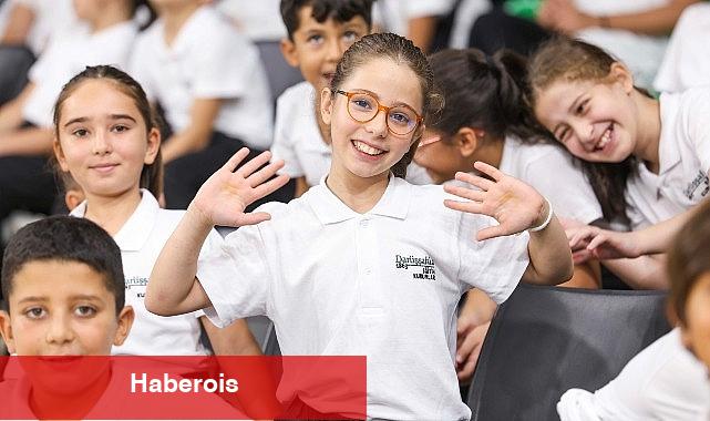 Darüşşafaka'da İlk Ders Heyecanı - Haberois Darüşşafaka'da İlk Ders Heyecanı