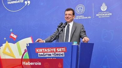 Ekrem İmamoğlu, Bayrampaşa'da kırtasiye seti dağıtım törenine katıldı