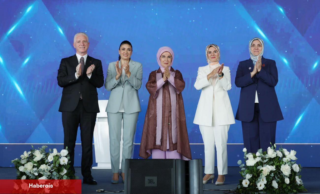 Emine Erdoğan'dan mana dolu paylaşım! "Dünya için umut vaat eden bir proje"