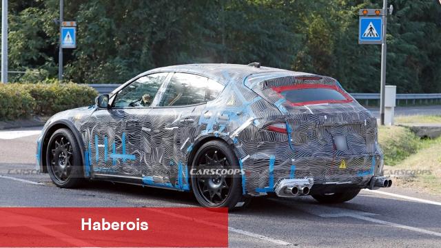 Ferrari'nin birinci elektrikli arabası görüntülendi, işte tasarımı ve fiyatı