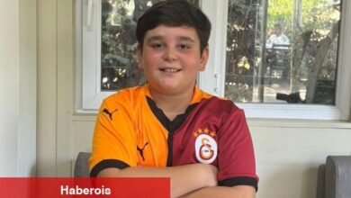 Galatasaraylı küçük taraftar Rüzgar'dan Kerem Aktürkoğlu'na bildiri