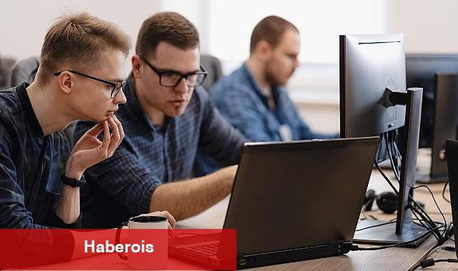 Gölge BT'ye sahip şirketlerin %65'i veri kaybı yaşıyor. - Haberois Gölge BT'ye sahip şirketlerin %65'i veri kaybı yaşıyor.
