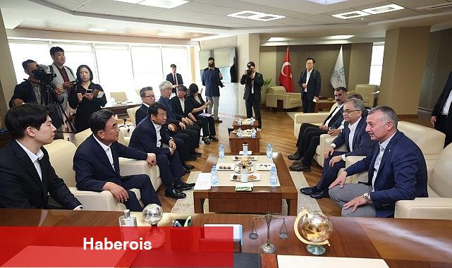 Güney Koreli Başkan, çay ve pişmaniyeye bayıldı - Haberois Güney Koreli Başkan, çay ve pişmaniyeye bayıldı