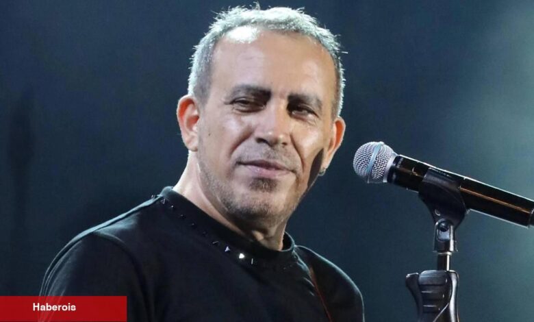 Haluk Levent konserinde dikkat çeken anlar! Sahneden apar topar inerek... - Haberois Haluk Levent konserinde dikkat çeken anlar! Sahneden apar topar inerek...