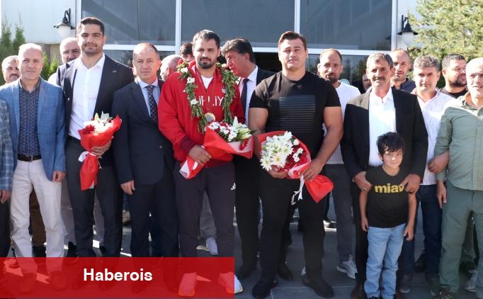 İbrahim Bölükbaşı'na çiçekli karşılama