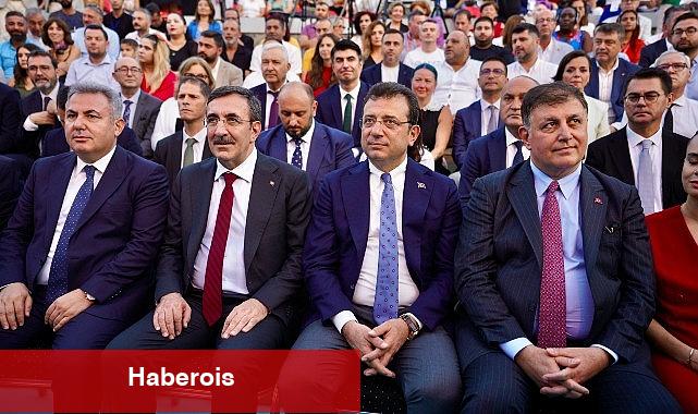 İstanbul, Türkiye Cumhuriyeti tarihinin ilk fuarı olma özelliğine sahip 93. İzmir Enternasyonal Fuarı'nın 'onur konuğu şehri' oldu - Haberois İstanbul, Türkiye Cumhuriyeti tarihinin ilk fuarı olma özelliğine sahip 93. İzmir Enternasyonal Fuarı'nın 'onur konuğu şehri' oldu