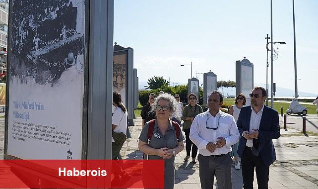 "İzmir'in Kurtuluş Bayramı" sergisinde gurur dolu anlar - Haberois "İzmir'in Kurtuluş Bayramı" sergisinde gurur dolu anlar