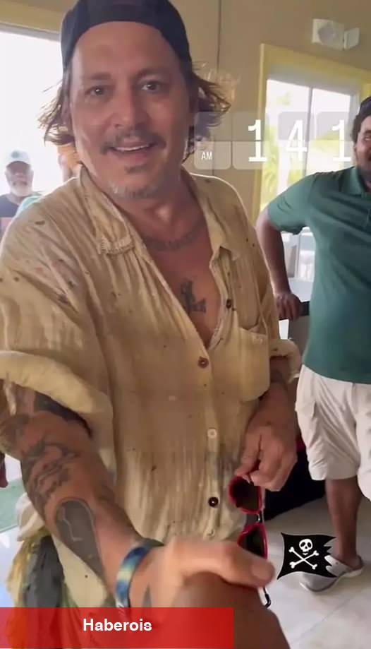 Johnny Depp korsan dişlerini yaptırdı! Son hali gündem oldu