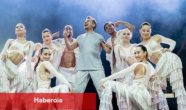 Kenan Doğulu, Harbiye Sahnesinde Unutulmaz Bir Geceye İmza Attı - Haberois Kenan Doğulu, Harbiye Sahnesinde Unutulmaz Bir Geceye İmza Attı