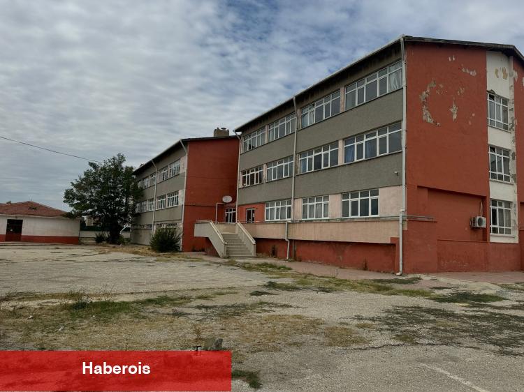 Keşan'da 3 okulda 4 okul eğitim görüyor!