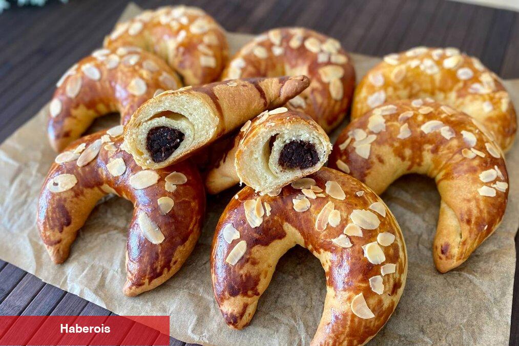 Konutta pastane lezzeti! Kıyır kıyır ay çöreği