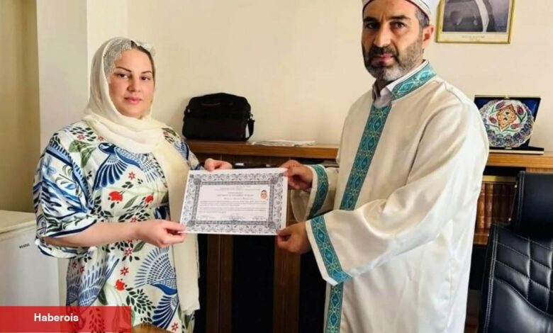 Kur'an-ı Kerim'den etkilenen Belçikalı bayan Müslüman oldu - Haberois Kur'an-ı Kerim'den etkilenen Belçikalı bayan Müslüman oldu
