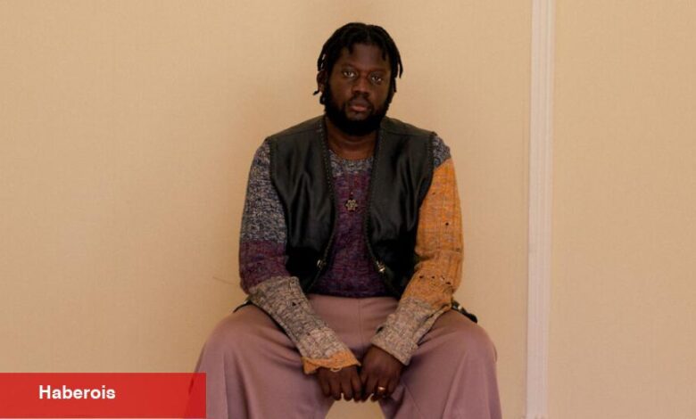 Michael Kiwanuka Basit Olanı Derinleştiriyor. Dünya Dinliyor. - Haberois Michael Kiwanuka Basit Olanı Derinleştiriyor. Dünya Dinliyor.