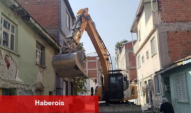 Osmangazi'de metruk bina temizliği