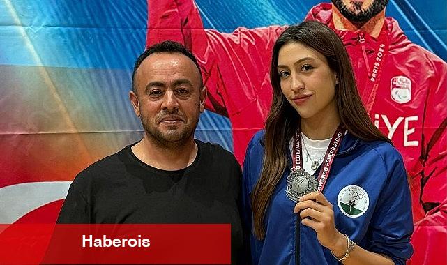 Osmangazili taekwondocu Türkiye ikincisi oldu - Haberois Osmangazili taekwondocu Türkiye ikincisi oldu