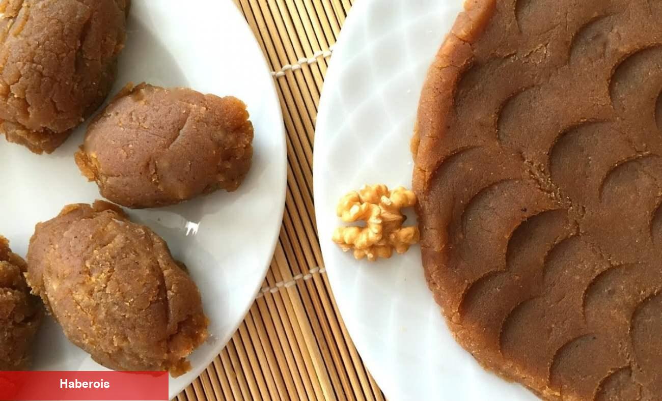 Tam kıvamında karamelli un helvası nasıl yapılır?