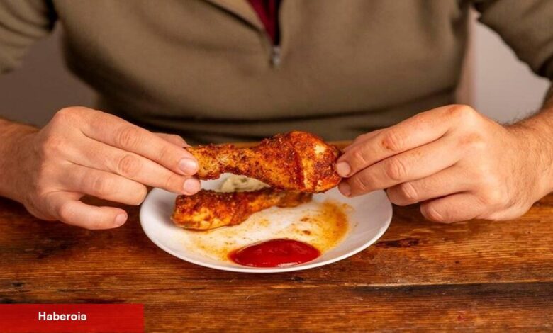 Tavuk yedikten sonra bu belirtileri görüyorsanız dikkat! Zehirlenmiş olabilirsiniz! - Haberois Tavuk yedikten sonra bu belirtileri görüyorsanız dikkat! Zehirlenmiş olabilirsiniz!