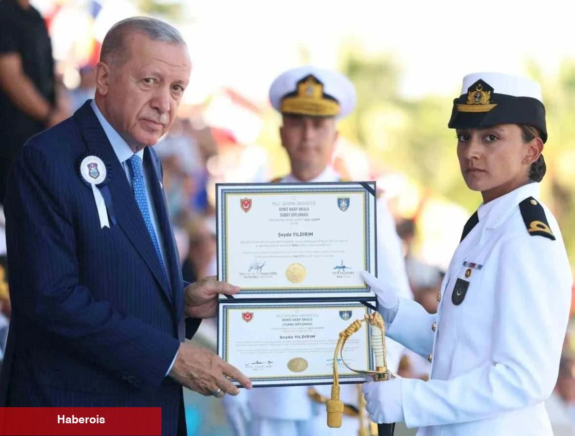 Türk Silahlı Kuvvetleri’nde bir ilk! Bayan Teğmenlerimiz'e Lider Erdoğan’dan övgü dolu kelamlar