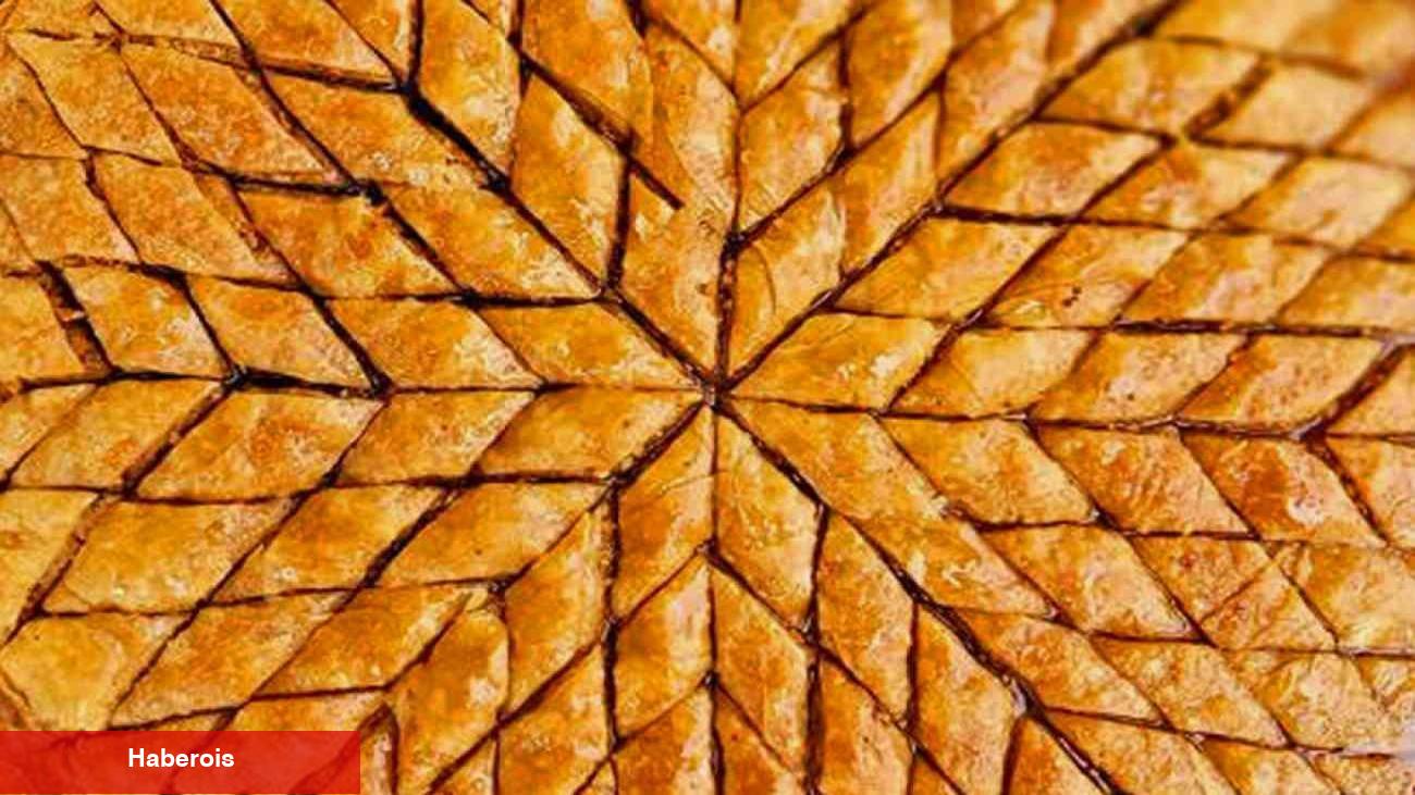 Ağızda dağılan kolay baklava tanımı: 1 tepsilik tam ölçü