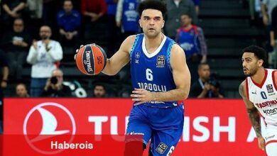 Anadolu Efes Spor Kulübü, Turkish Airlines EuroLeague'in 25. Yılına Özel 90'lar Nostalji Forması ile Parkeye Çıktı