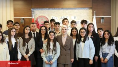 Bakan Göktaş Karabağ şehitlerinin çocuklarıyla buluştu