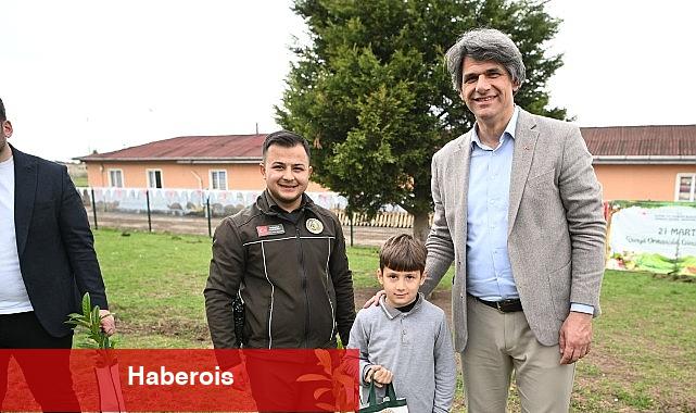 Başkan Kocaman Öğrencilerle Fidan Dikti - Haberois Başkan Kocaman Öğrencilerle Fidan Dikti