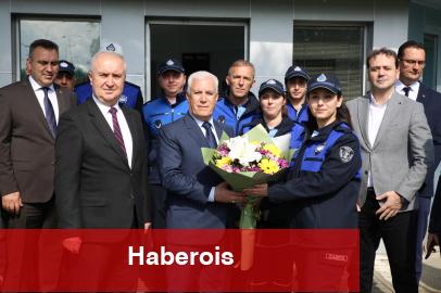 Bursa'da Başkan Bozbey bayramda çalışan ekipleri unutmadı